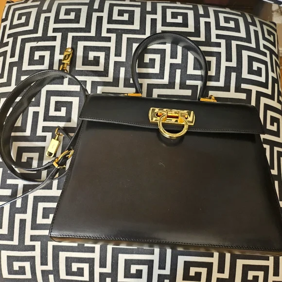 Authentic Salvatore Ferragamo Gancini 2 way bag - Picture 3 of 11